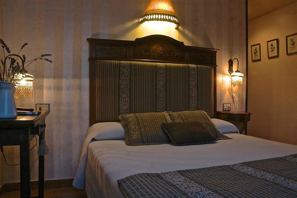 Hotel Casa Frauca Sarvisé Szoba fotó
