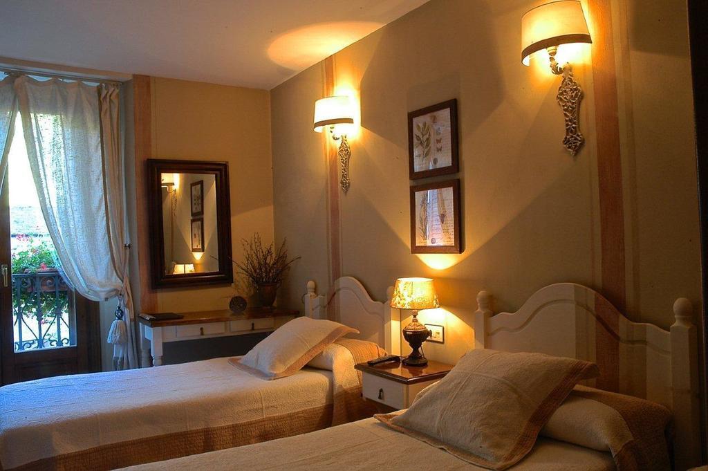 Hotel Casa Frauca Sarvisé Szoba fotó