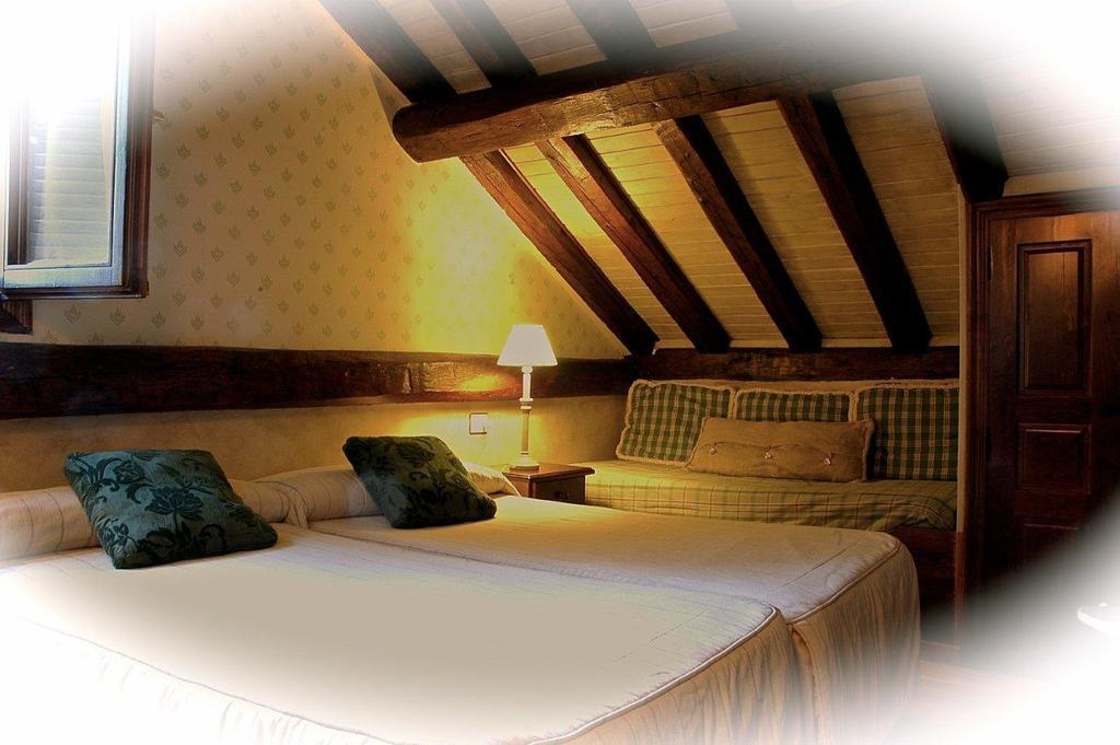 Hotel Casa Frauca Sarvisé Szoba fotó